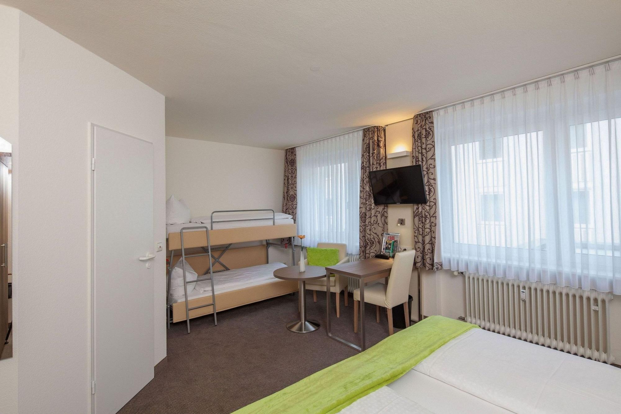 City Hotel Freiburg 3*