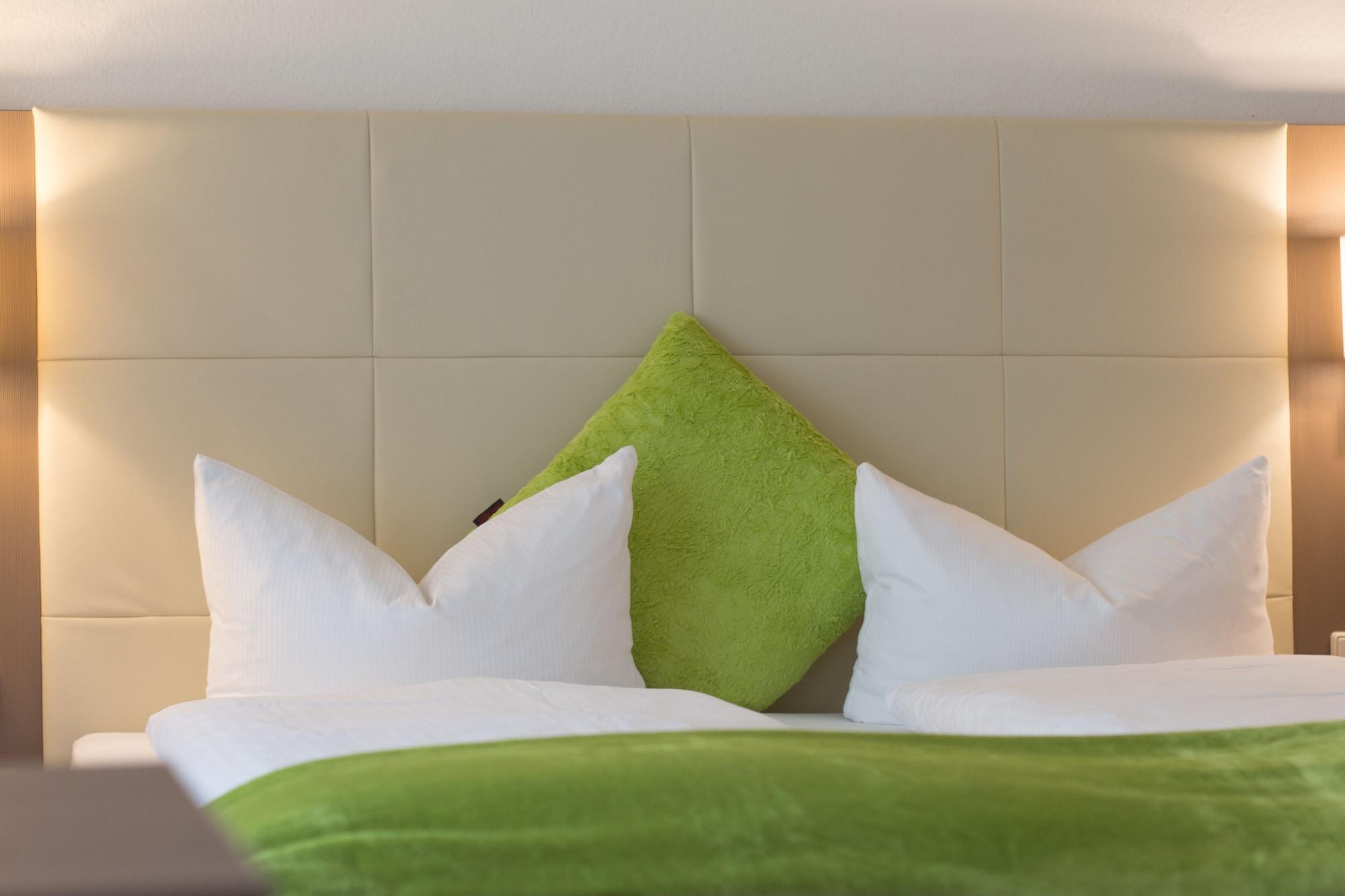 City Hotel Freiburg 3*