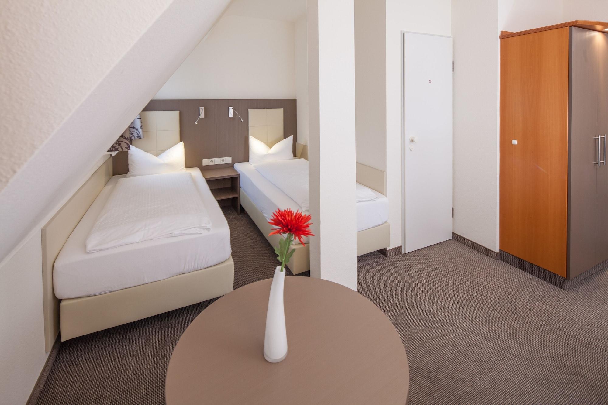 City Hotel Freiburg 3*